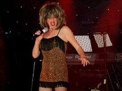 Bonnie Kilroe as Tina Turner live on stage